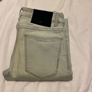 Very Light Wash NEUW Denim Jeans 28/32